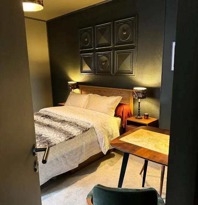 La Chambre Des Trois Eglises-1